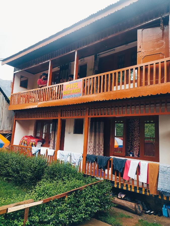 Mir Guest House Pahalgām Esterno foto