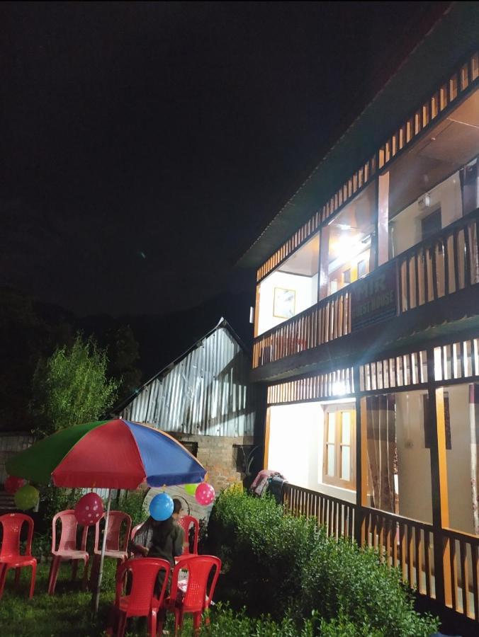 Mir Guest House Pahalgām Esterno foto