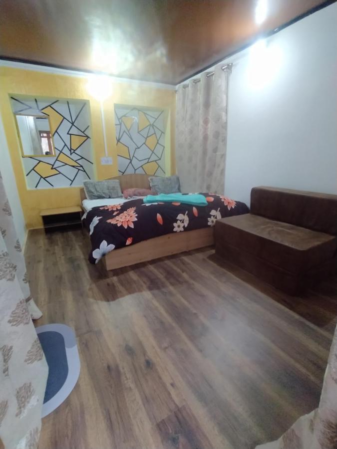 Mir Guest House Pahalgām Esterno foto